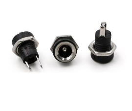 3x DC 5.5mm/2.1mm ronde connector